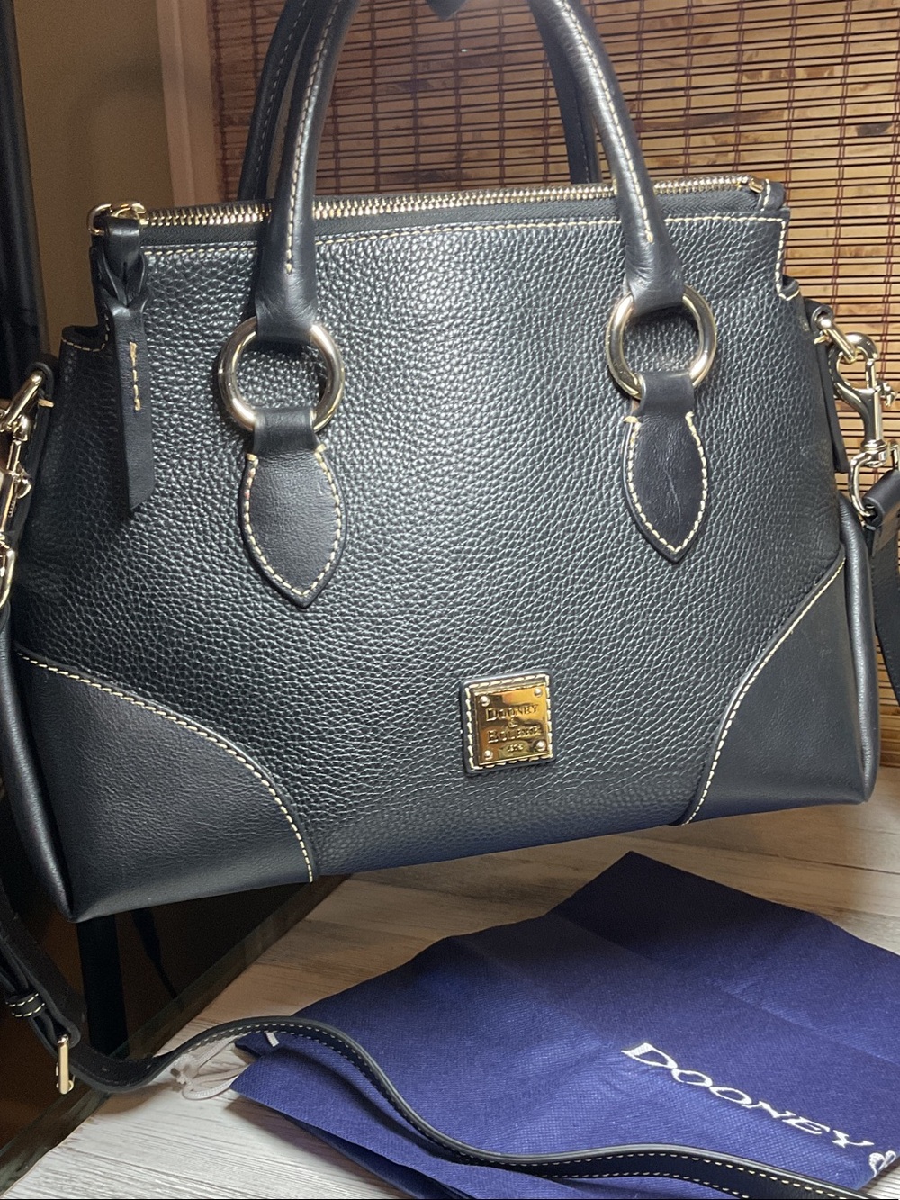 Doone Bourke Satchel 30 pebble leather Black with florentine trim Read